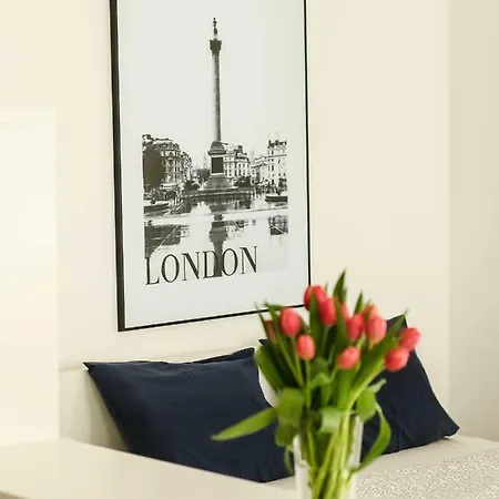 Uni Str.apartment * فروتسواف