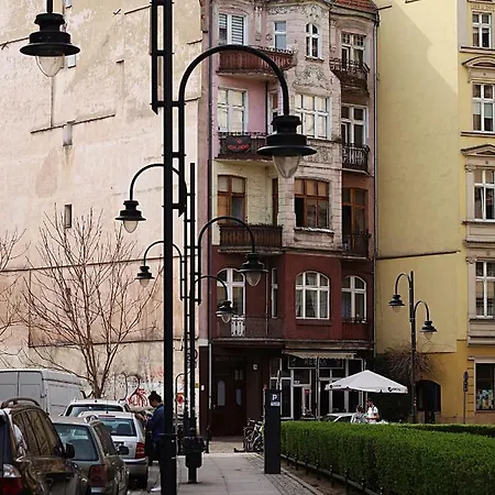 Uni Str.apartment فروتسواف